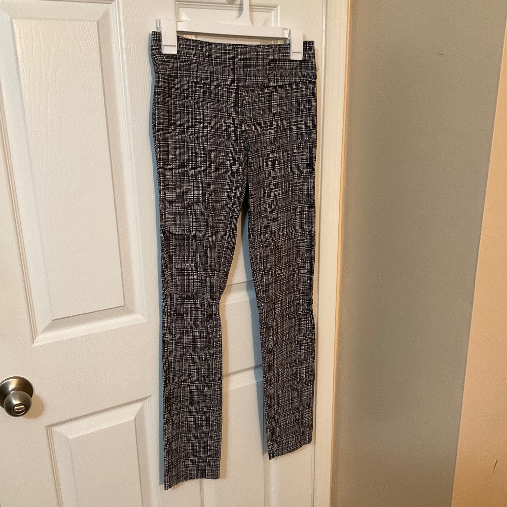 New York & Company - Work Ankle Pants - size: XS - color: Black & White